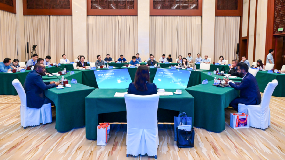 科技架桥，思想无界｜2025夏季达沃斯论坛，迅尔科技彰显天津创新力量